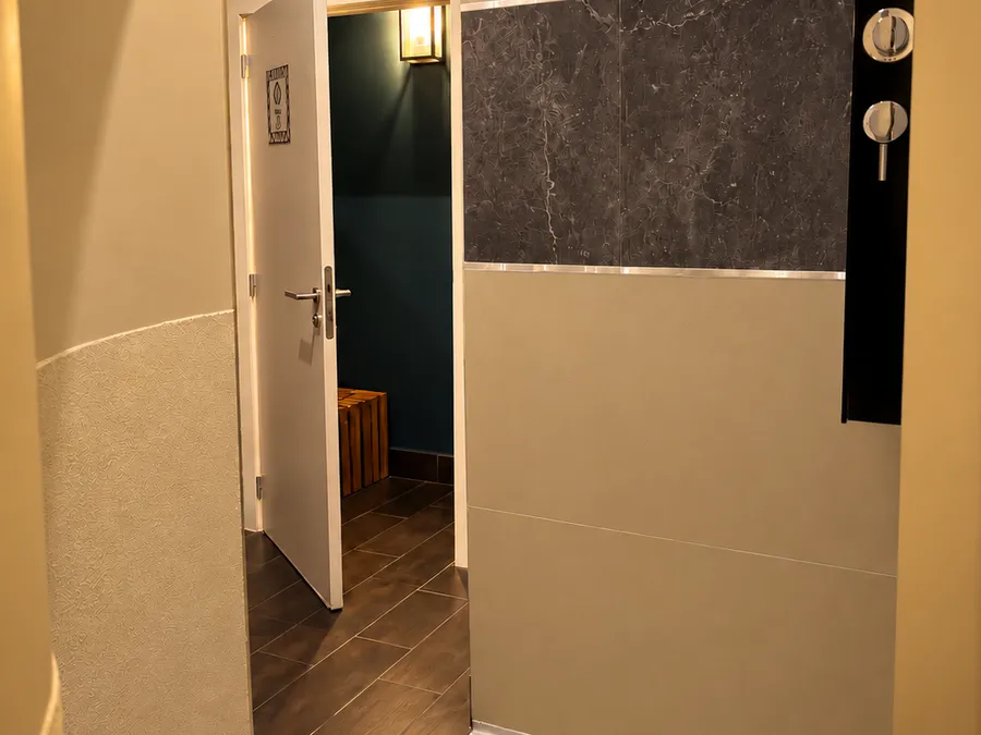 La douche de l'espace Phenicia